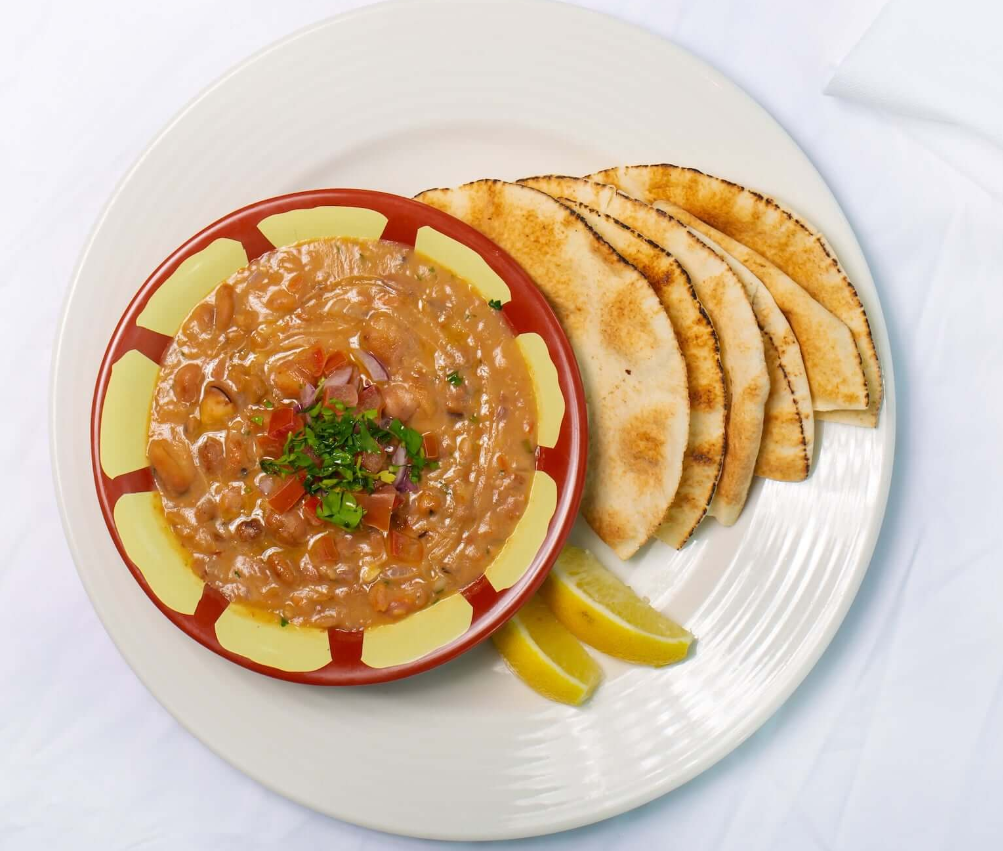 Fava Beans with Omani Bread